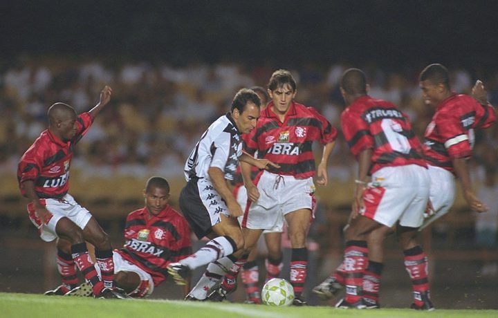 Súmula: Flamengo 0 x 1 Fluminense. Dia 03 de Novembro de 2001