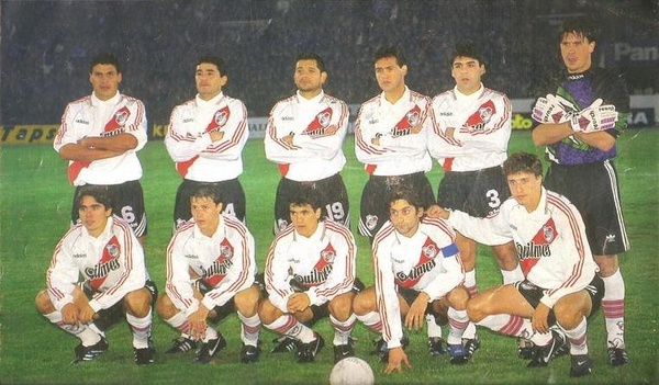 CONMEBOL Libertadores - 🤩🇦🇷 Uma estrela argentina! 🔴 A participação de  Agüero na #Libertadores com a camisa do Club Atlético Independiente, em  2004, antes de ir à Europa defender Atlético de Madrid