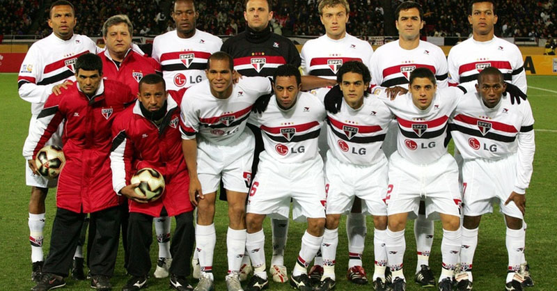 Choro Futebolístico - 😱, Que temporada de um goleiro. . 🏆, Títulos em  2005: Libertadores. Mundial de Clubes. Paulistão. . 🏆