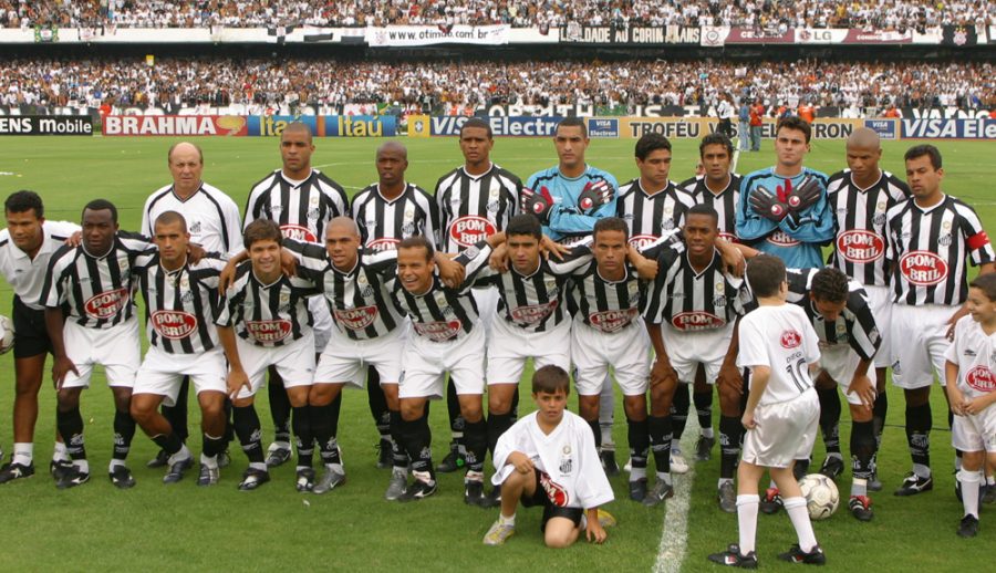 Santos, primeiro time bicampeão do mundo - Santos Futebol Clube