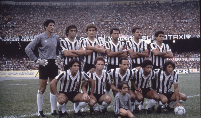 Atlético anuncia nomes de mais dois atletas da década de 90 no 'Lendas do  Galo