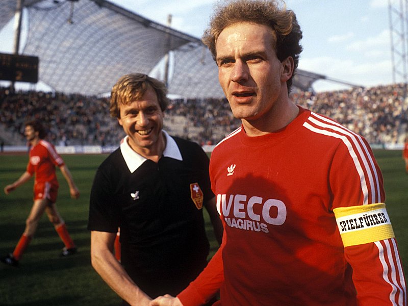 Time dos Sonhos do Bayern München 45 rummenigge1982