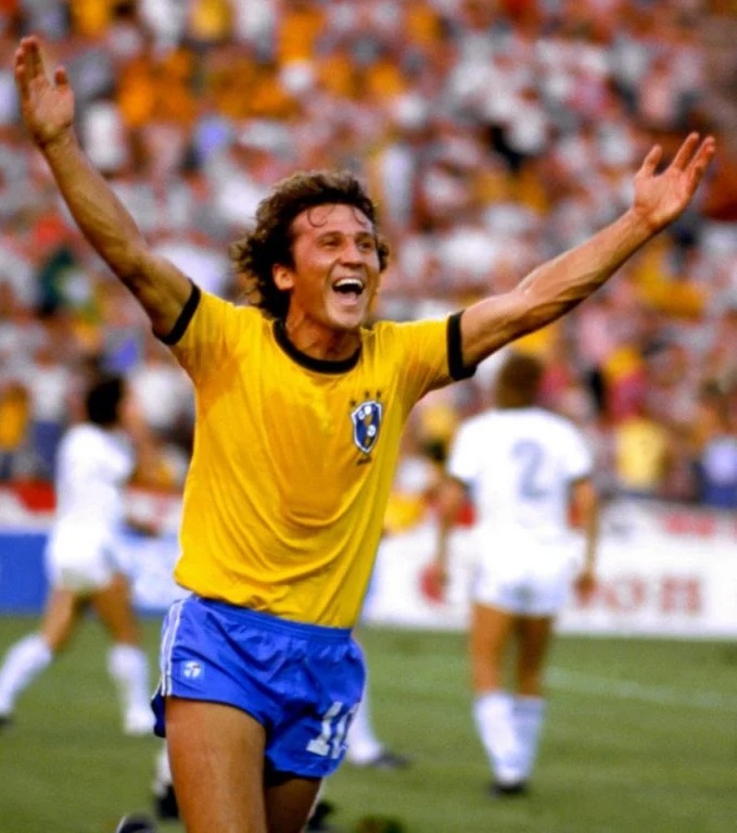 Zico e Ronaldinho são escolhidos os melhores meias na história da seleção  brasileira; veja!