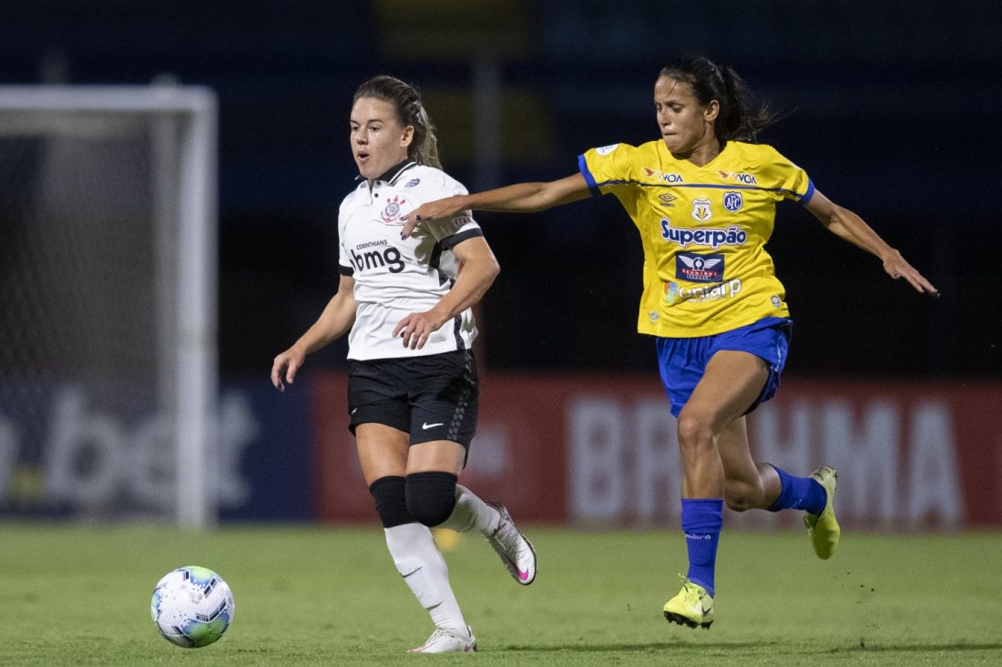 Futebol feminino segue atraindo um público cada vez maior Futebol feminino segue atraindo um público cada vez maior