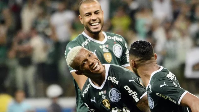 Em série decisiva do Palmeiras, Weverton supera Marcos em pênaltis e poderá  usar esse fator 'contra' o Atlético
