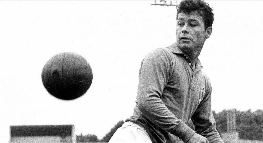 Morre Just Fontaine, maior artilheiro da Copa do Mundo, que