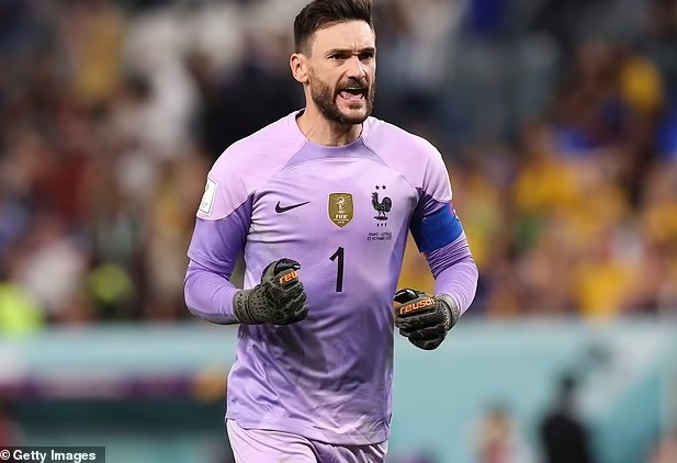 lloris2022