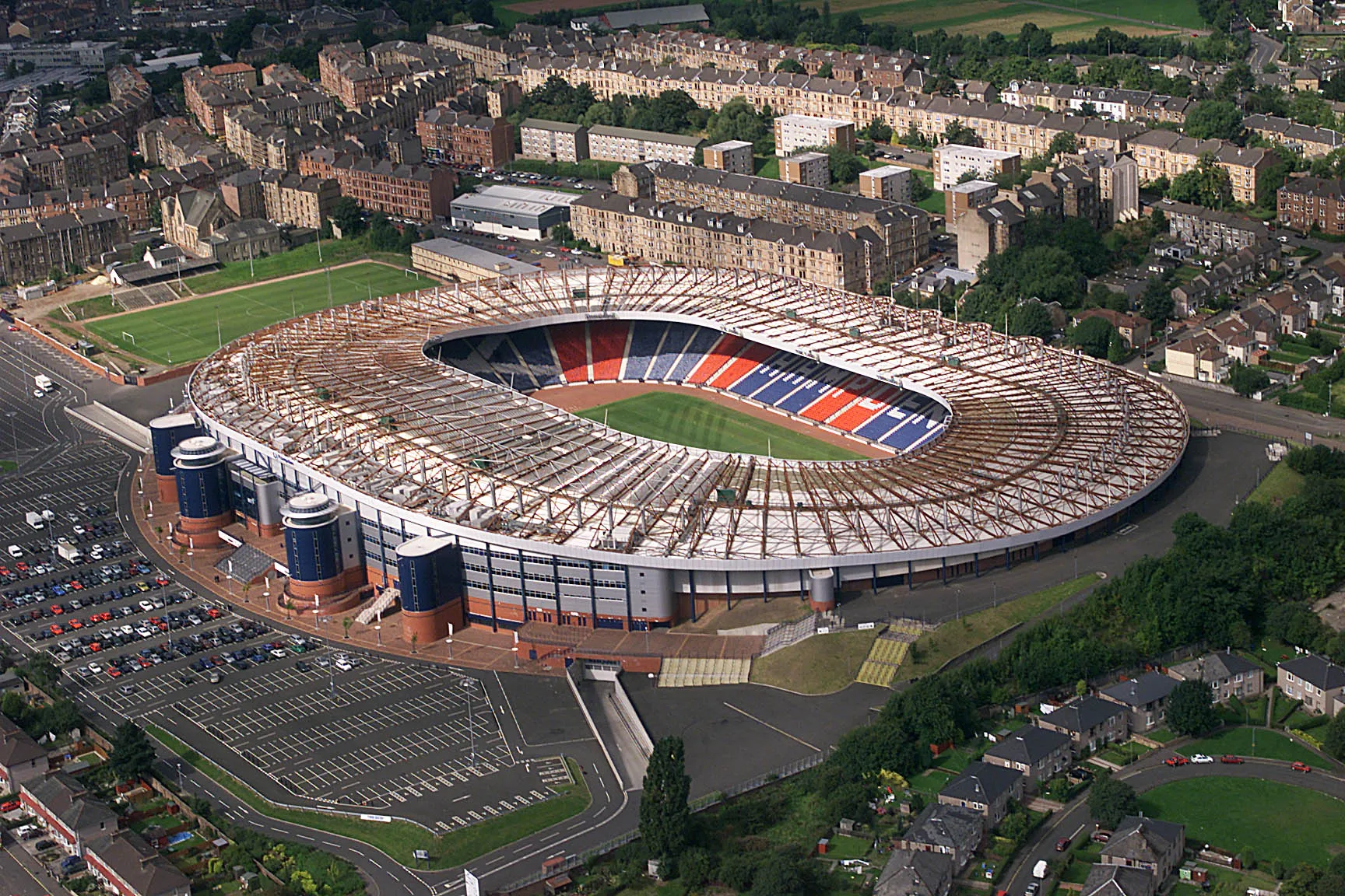 Escócia faz a festa da torcida em Glasgow ao vencer a Espanha com