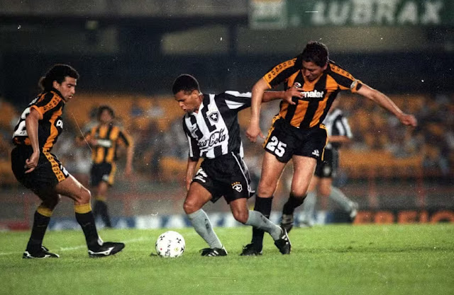 Botafogo x Peñarol: a final da Copa Conmebol de 1993 Botafogo x Peñarol: a final da Copa Conmebol de 1993