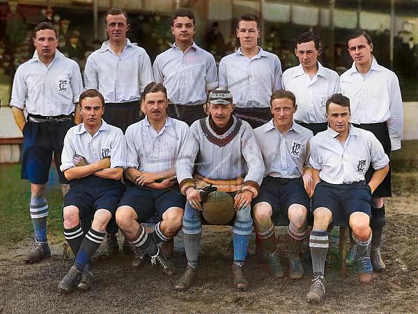 Mais do que inspiração no Brasil, o Corinthian-Casuals um dia já foi chamado de melhor time do mundo Mais do que inspiração no Brasil, o Corinthian-Casuals um dia já foi chamado de melhor time do mundo
