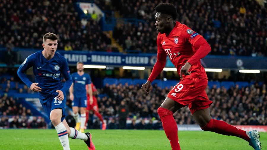 Esquadrão Imortal - Chelsea 2019-2021 16 ron thorben hoffman do bayern de munique e mason mount do chelsea durante o primeiro jogo das oitavas de finais da liga dos campeoes