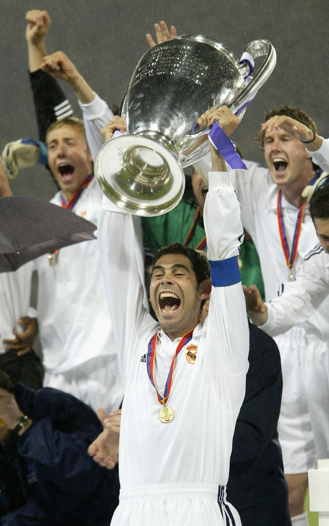 hierro 2002