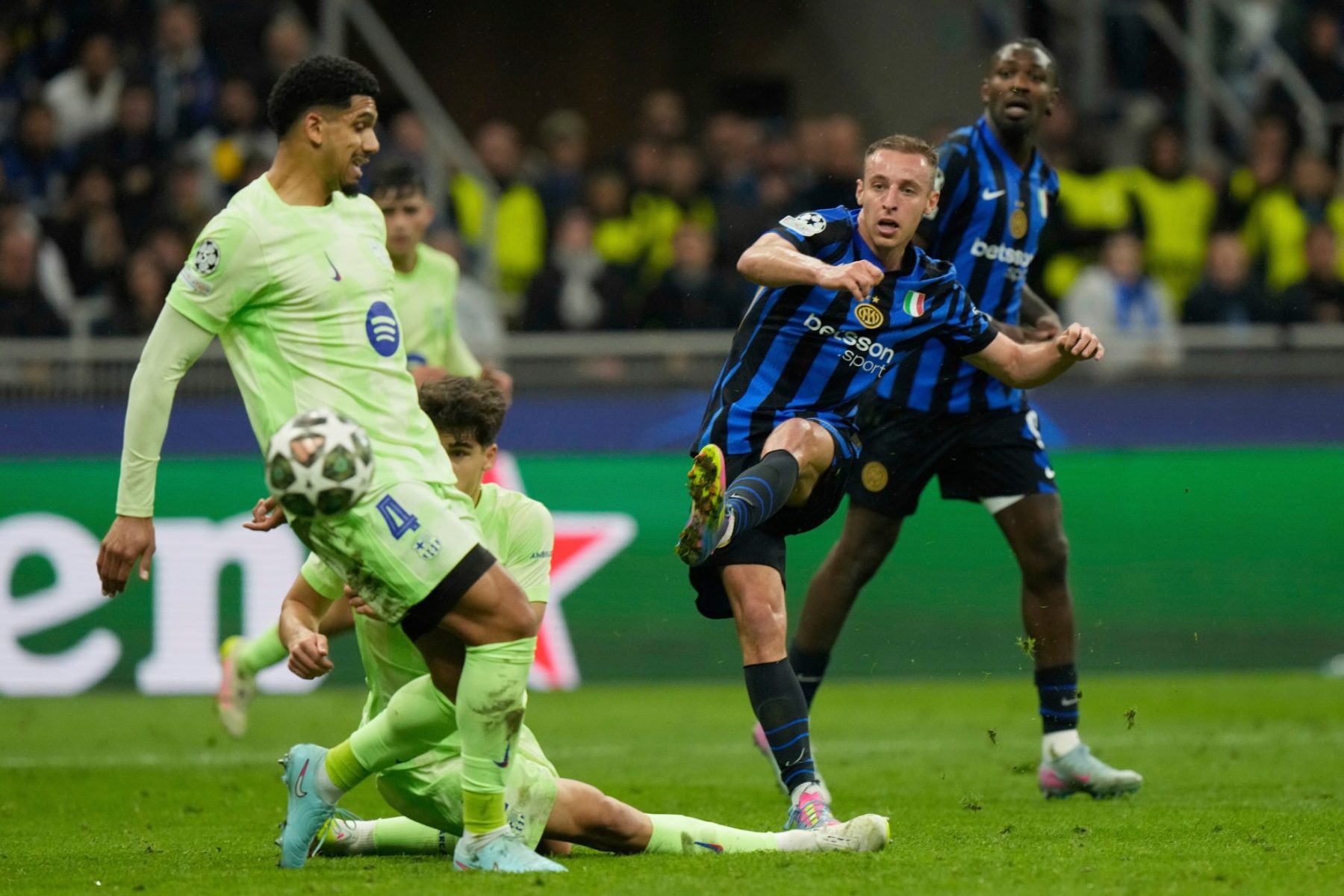 Jogos Eternos - Internazionale 4x3 Barcelona 2025 15 frattesi inter 2025
