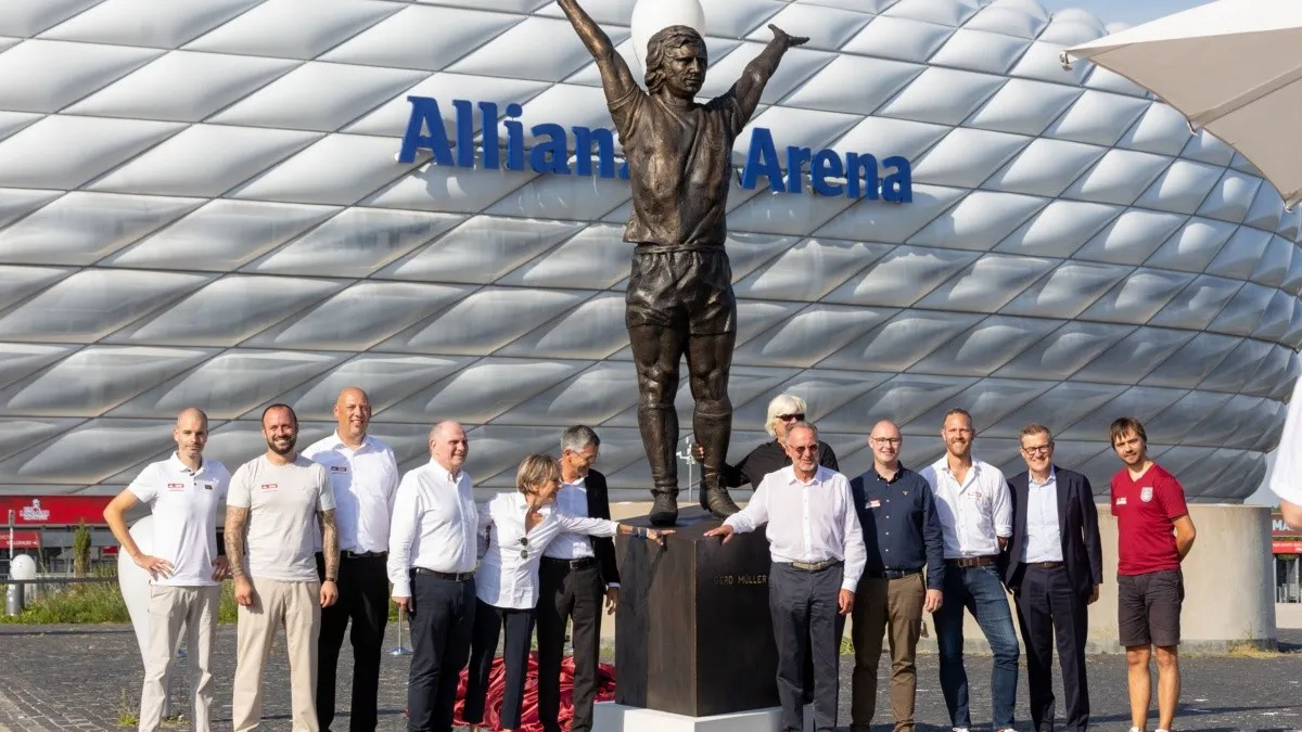 gerd muller estatua 1.jpg 554688468