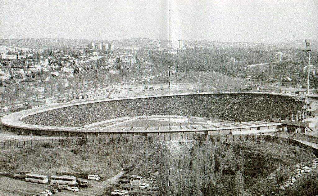 Estádio Estrela Vermelha - Marakana Sérvio 7 Estádio Estrela Vermelha