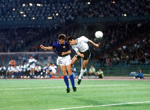 Seleções Imortais - Itália 1990-1994 13 serena 1990 vs italia tano getty