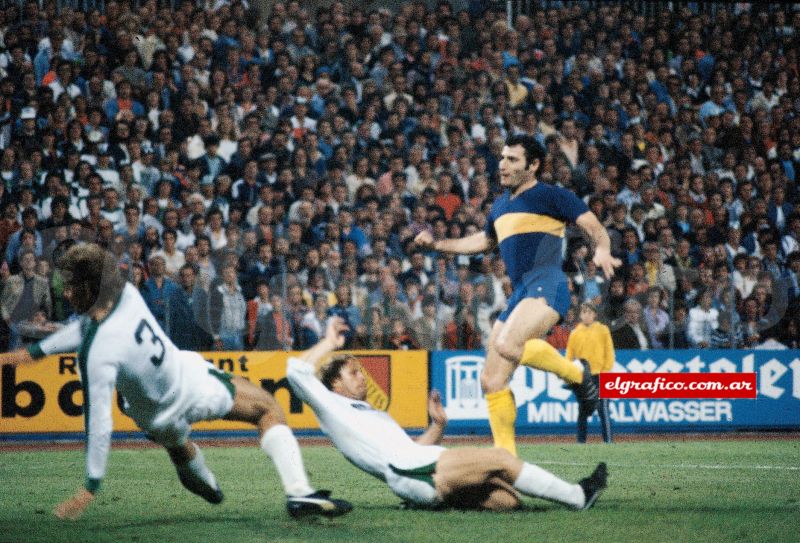 Os títulos mundiais do Boca Juniors 3 Mastrangelo gol borussia