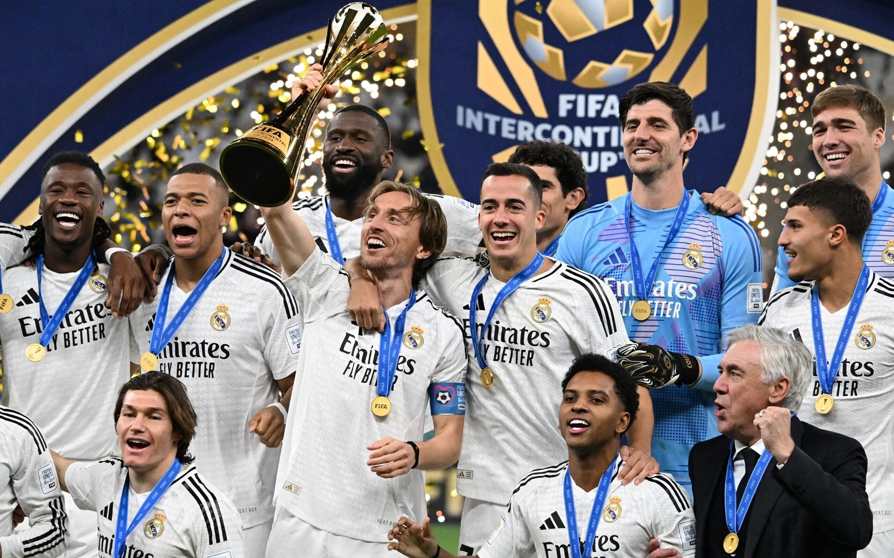 Os títulos mundiais do Real Madrid 15 Real Madrid campeao scaled aspect ratio 512 320