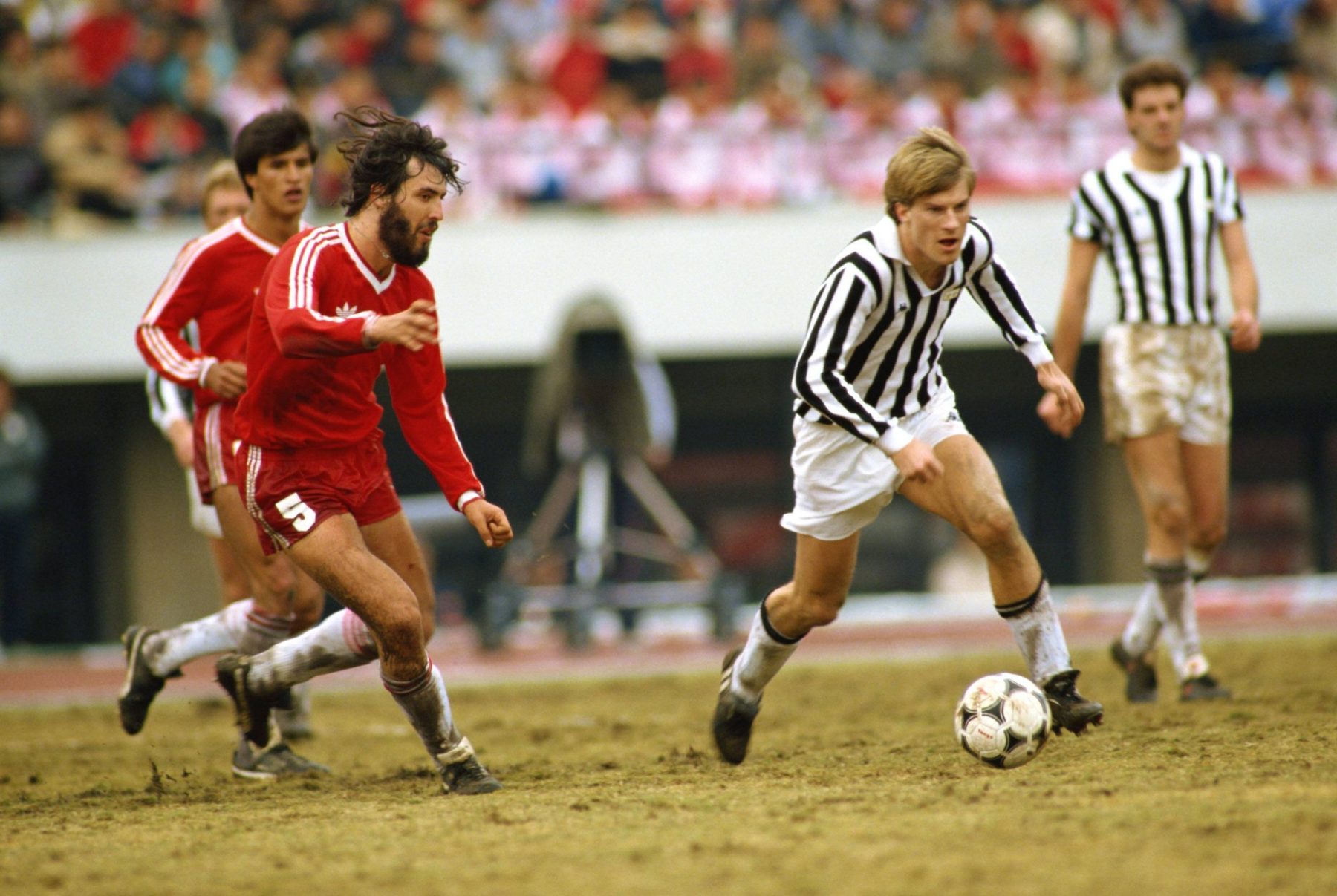 Os títulos mundiais da Juventus em 1985 e 1996 5 juventus argentinos 85 7448529 scaled 1