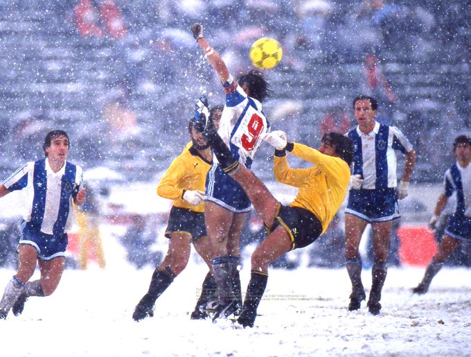 Os títulos mundiais do Porto em 1987 e 2004 2 porto penarol 1987 ELosBUoUwAAp80H Masahide Tomikoshi TOMIKOSHI PHOTOGRAPHY
