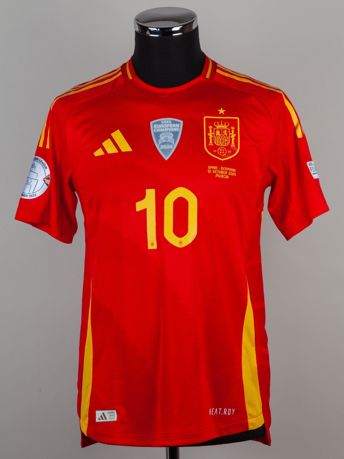 Emblemas: honrarias para poucos 7 spain shirt 2025