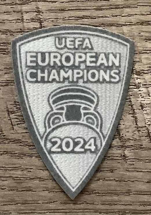 Emblemas: honrarias para poucos 6 uefa euro badge 2024