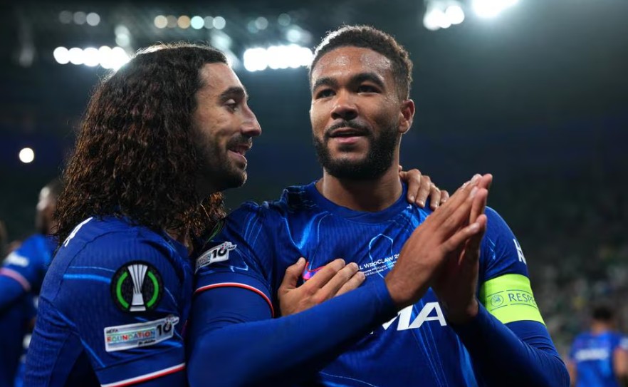 cucurella reece james chelsea 25