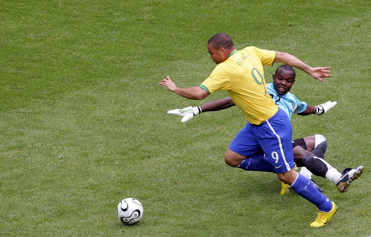 ronaldo gana brasil 2006
