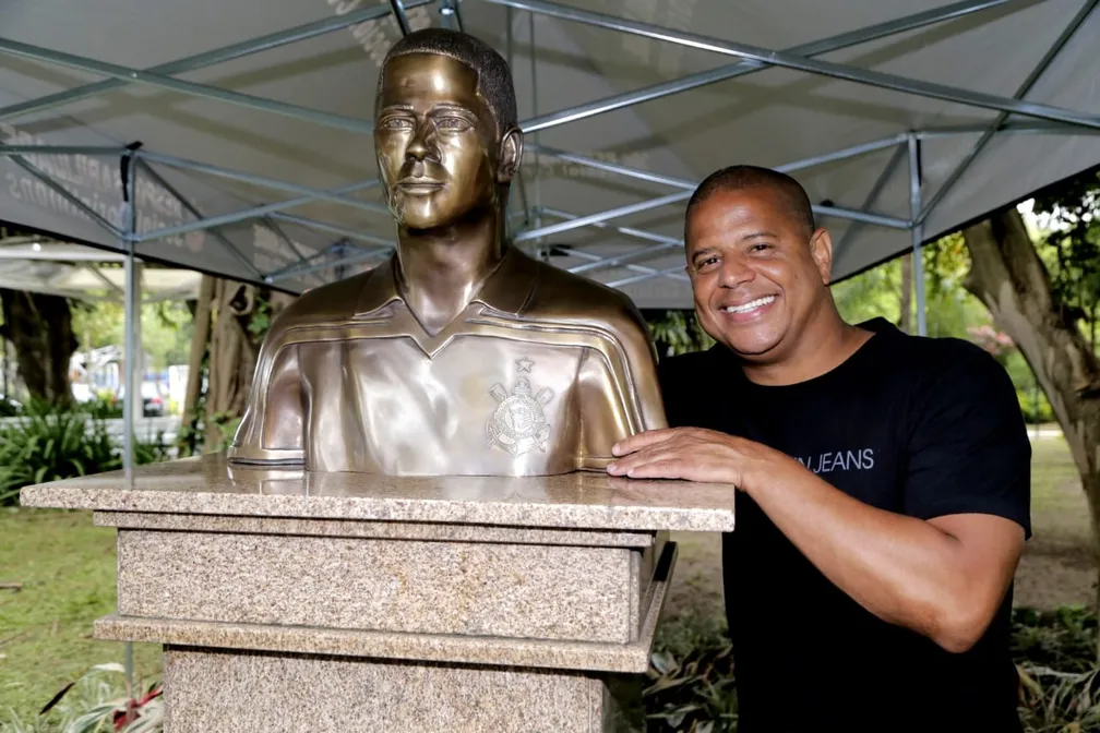 marcelinho busto corinthians