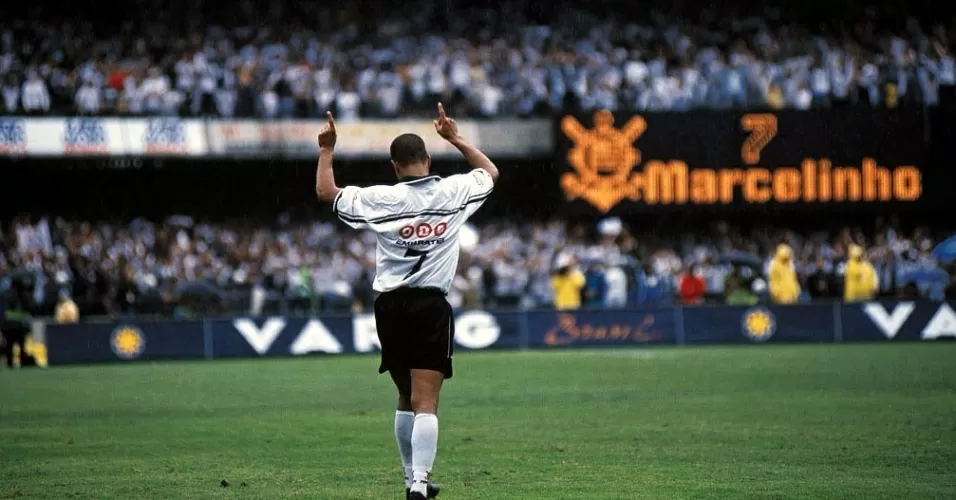marcelinho carioca na final do campeonato brasileiro de 1998