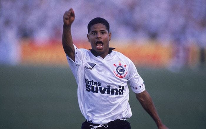 o ano que ficou marcado na historia de marcelinho carioca com o corinthians