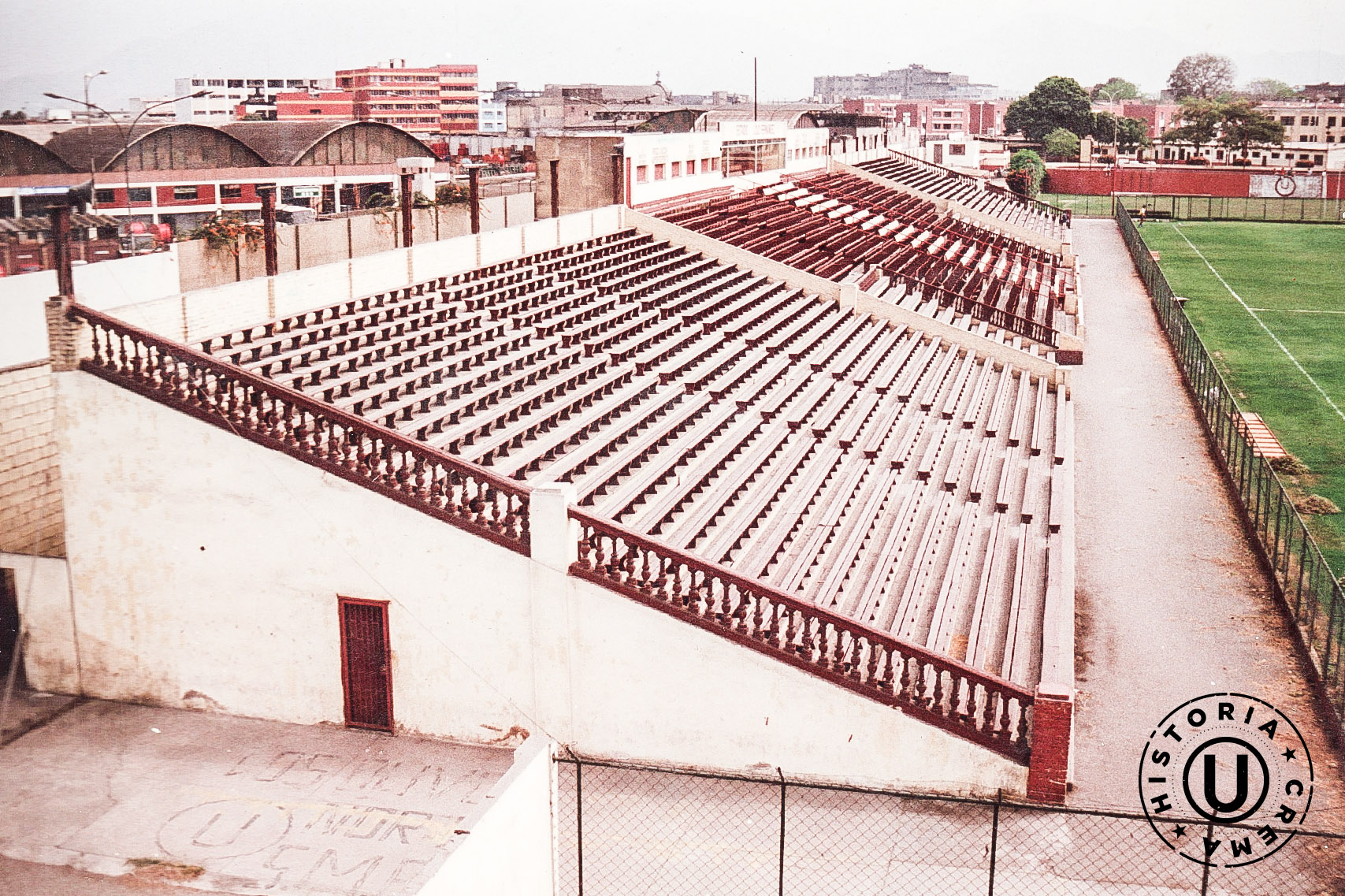foto interna estadio lolo