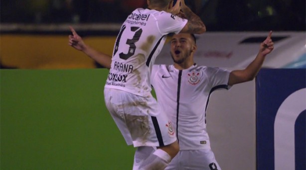 maycon marcou o terceiro gol do corinthians 3e
