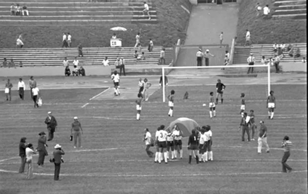 068734b scs hf 7 4 d 4 inauguracao do estadio helio prates brasilia df 10 03 74