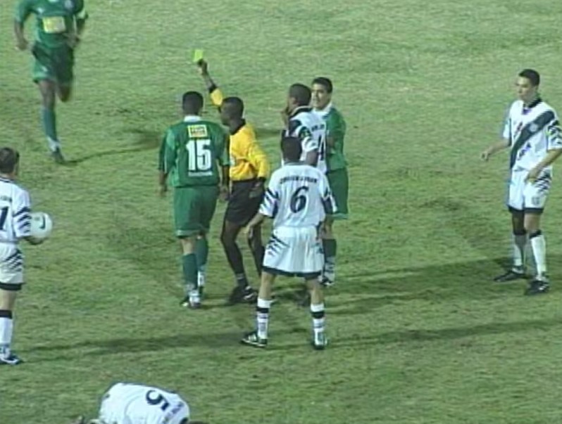 105 faltas derby