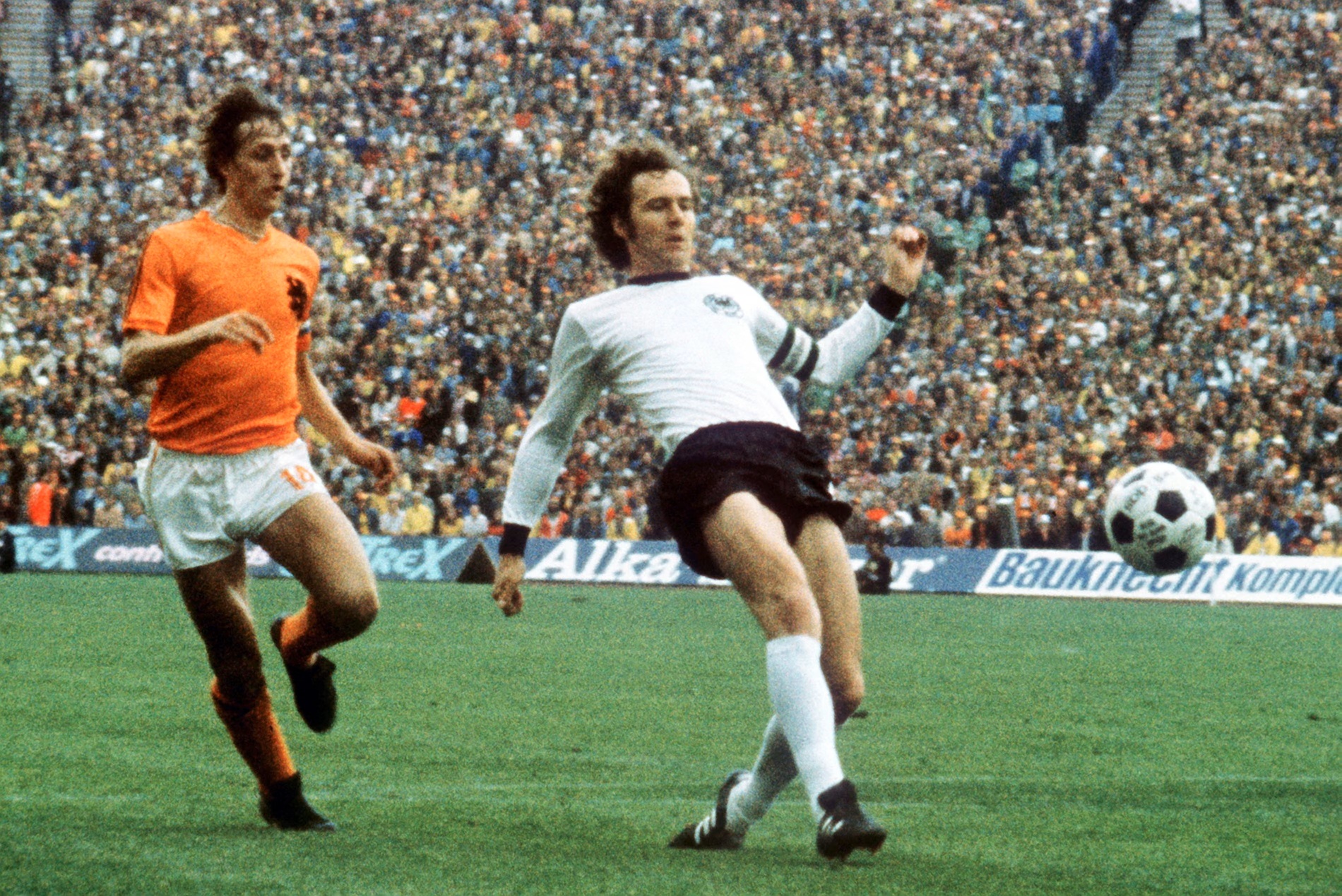 alemanha-holanda-74-final-copa-cruyff-beckenbauer-home