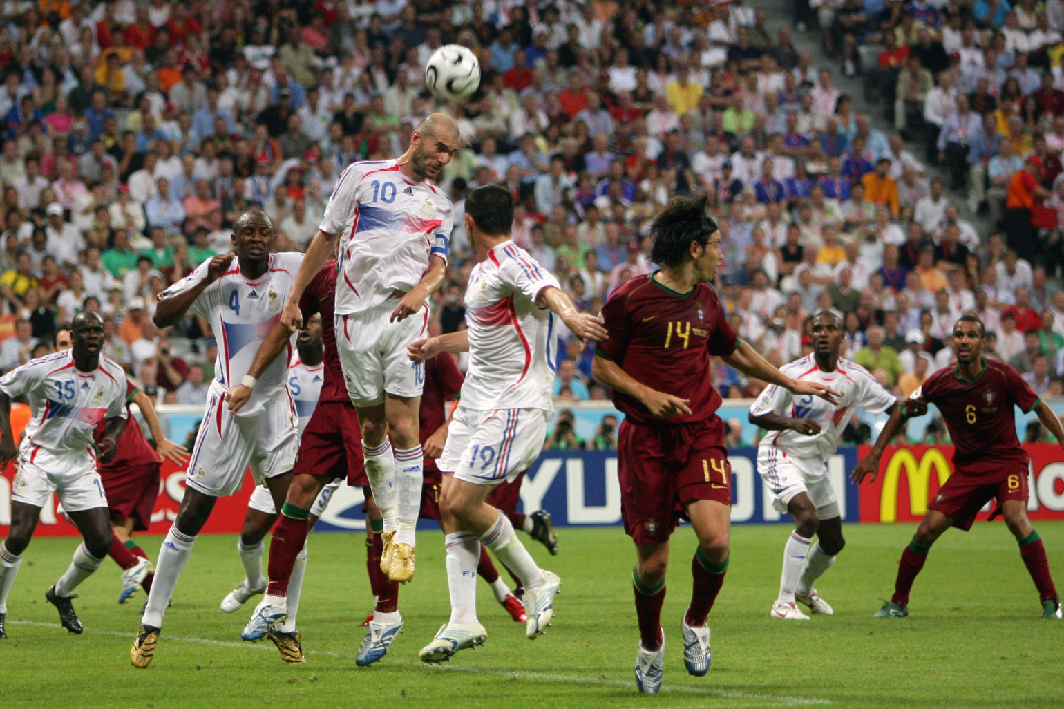 2006 la france bat le portugal 1 a 0 lors de la demi finale
