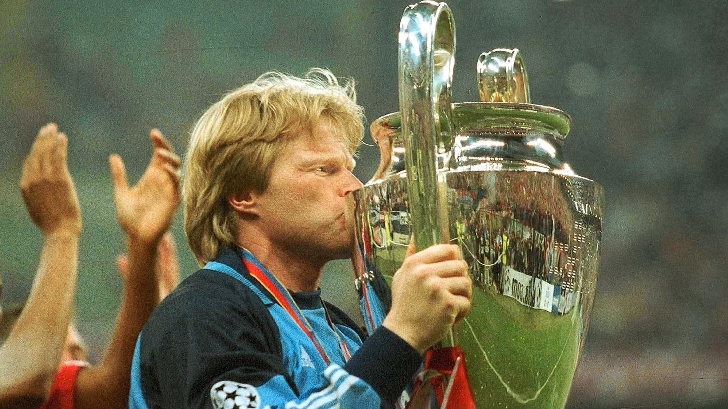 kahn 2001