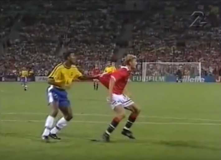 shirt pulling wc 1998 that 16 cameras could not see