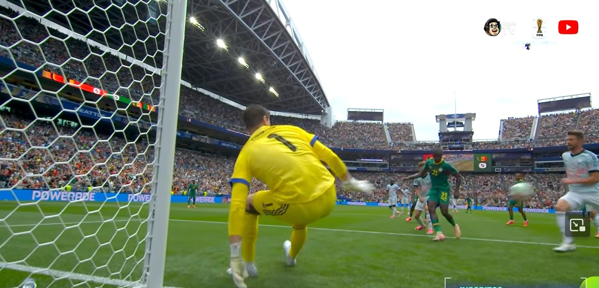 primeiro gol senegal belgica 26