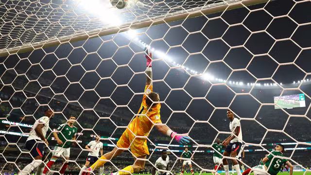 quinones gol mexico Paul Childs Reuters
