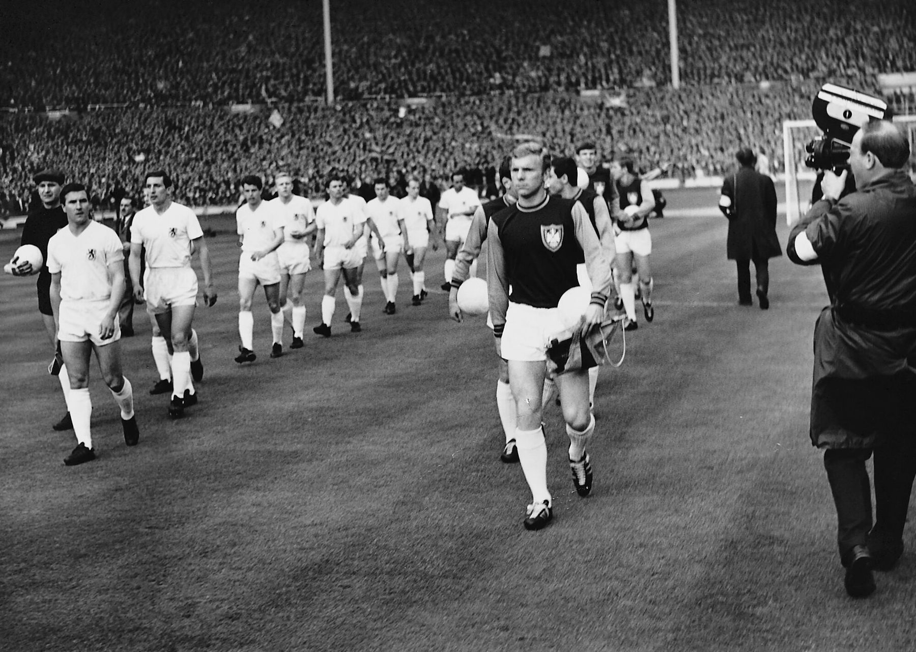 munchen west ham64 14