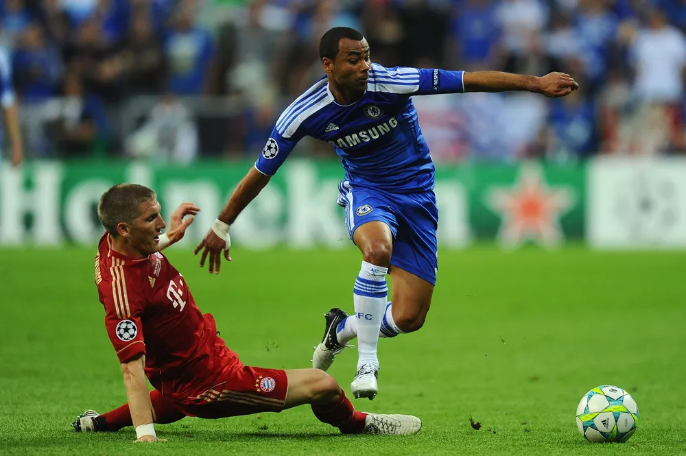 schweinsteiger ashley cole 2012